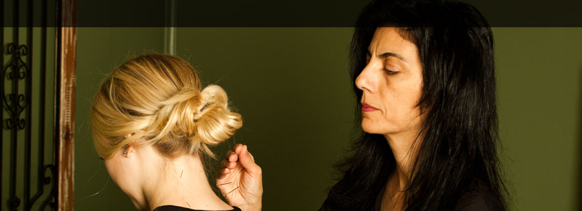 Dr. Shahnaz Sabeti providing acupuncture treatment
